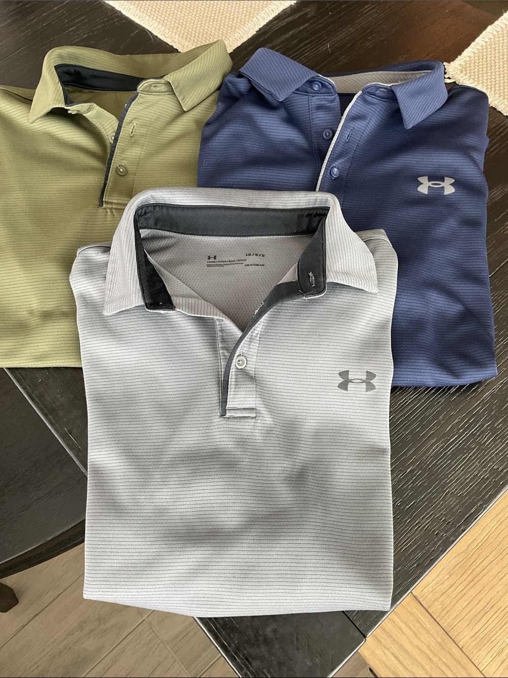 3 Under Armour Shirts - Picture 8 of 8